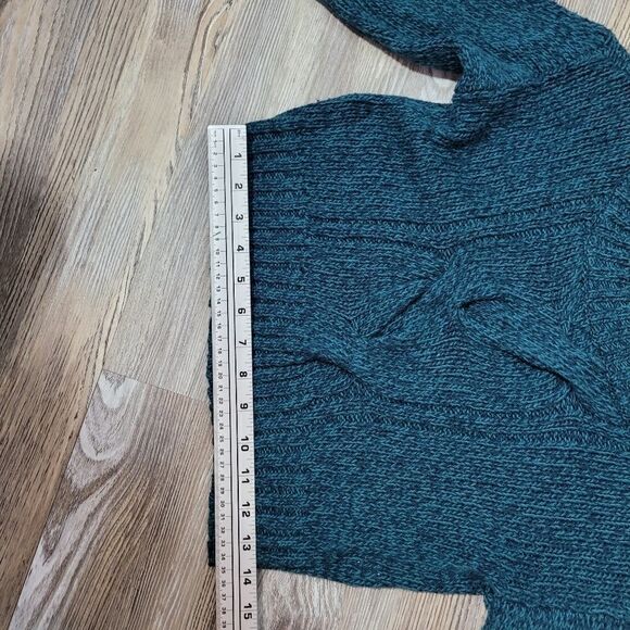 Turquoise & Navy Crop Knit Sweater Medium - Picture 8 of 12